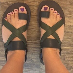Vivo Barefoot Green and Black Leather Minimalist Sandals